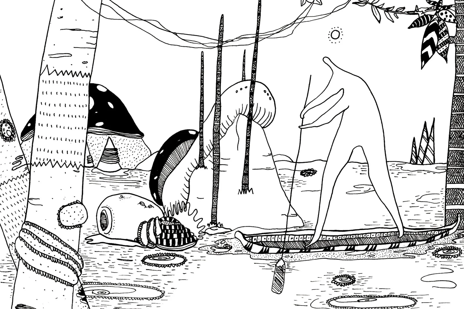 Forêt dense à l'encre noire : troncs texturés, champignon tacheté, longue pirogue au premier plan et grande créature pâle debout à droite, sous un petit soleil.
