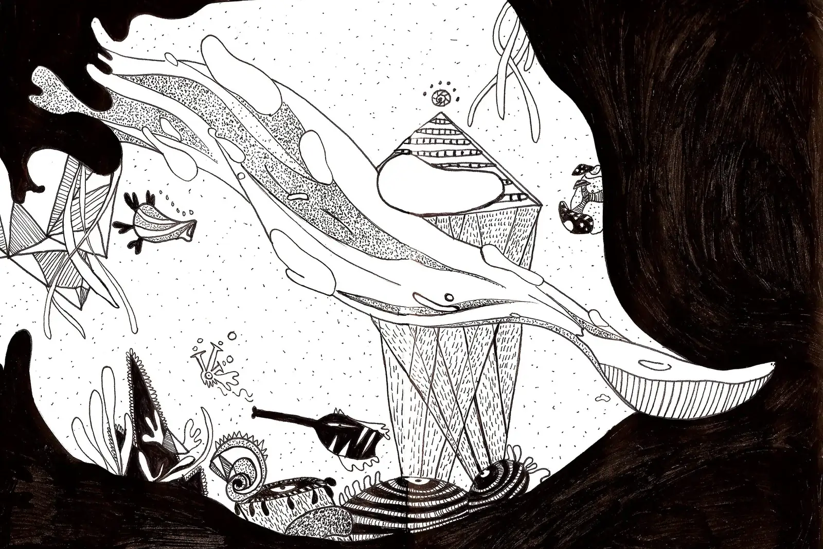 Grande baleine à l'encre brune traversant la page en diagonale, portant sur son dos une pyramide à degrés posée sur un socle ; masses sombres aux angles, coquillages et petites créatures en dessous.